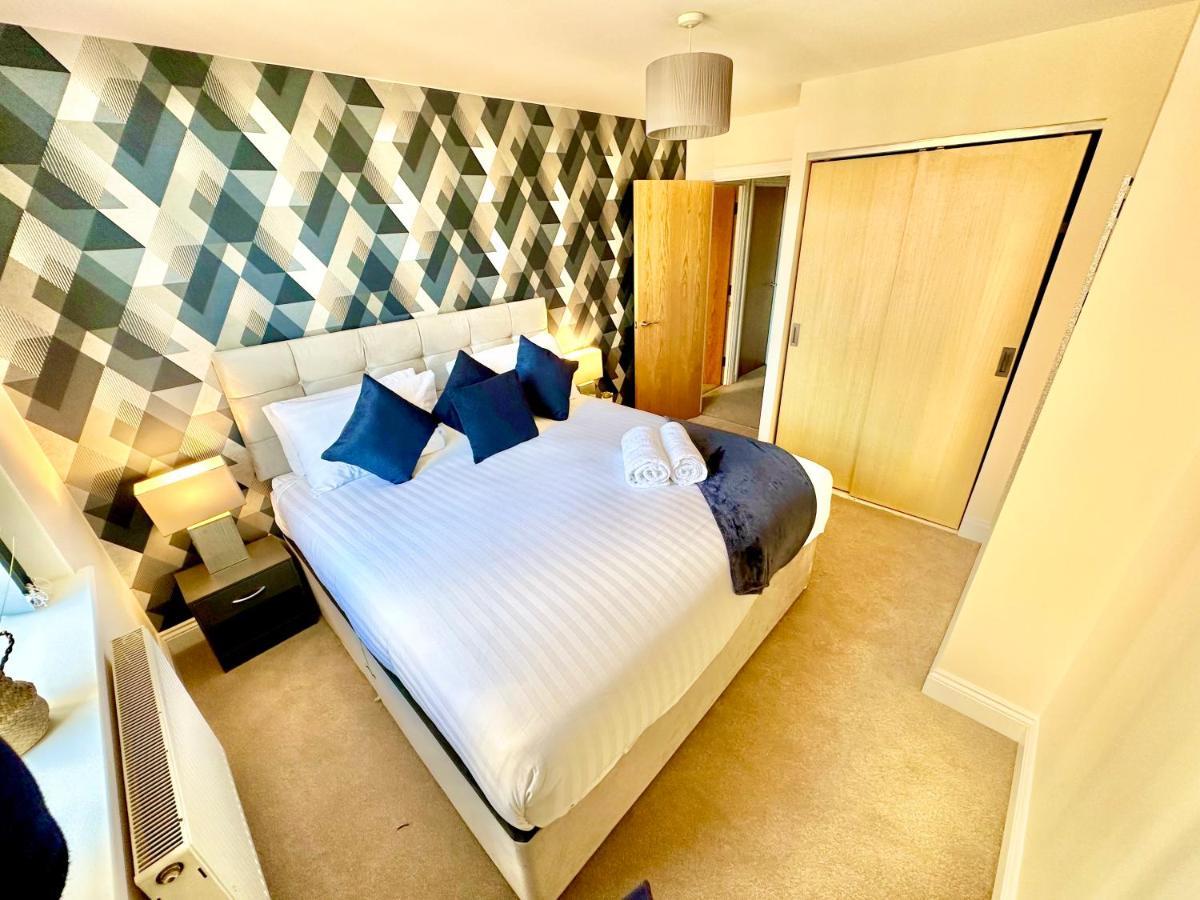 A Stylish Retreat - Super King Bed - Heart Of Town Centre - 5 Mins Stroll To Beach Борнмут Экстерьер фото